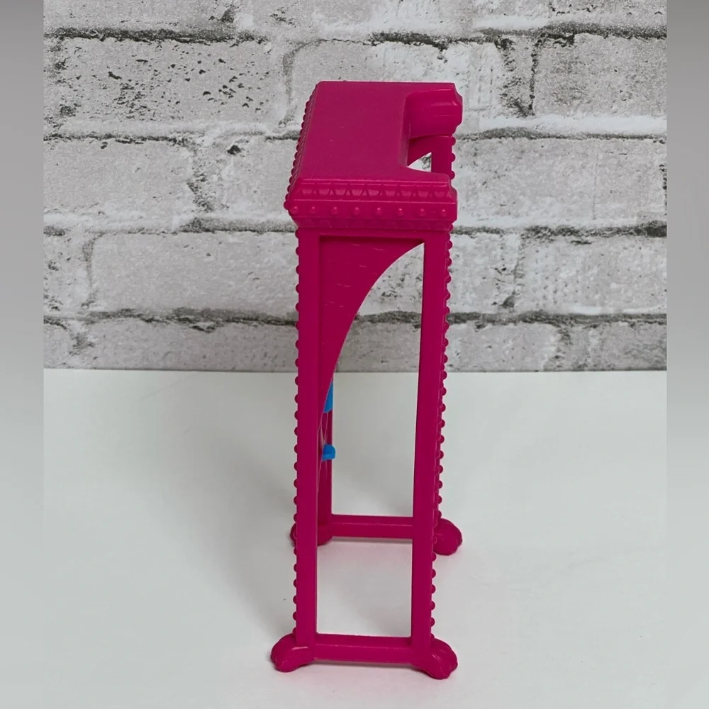 Monster High Deluxe High School Replacement Podium Console Table Furniture